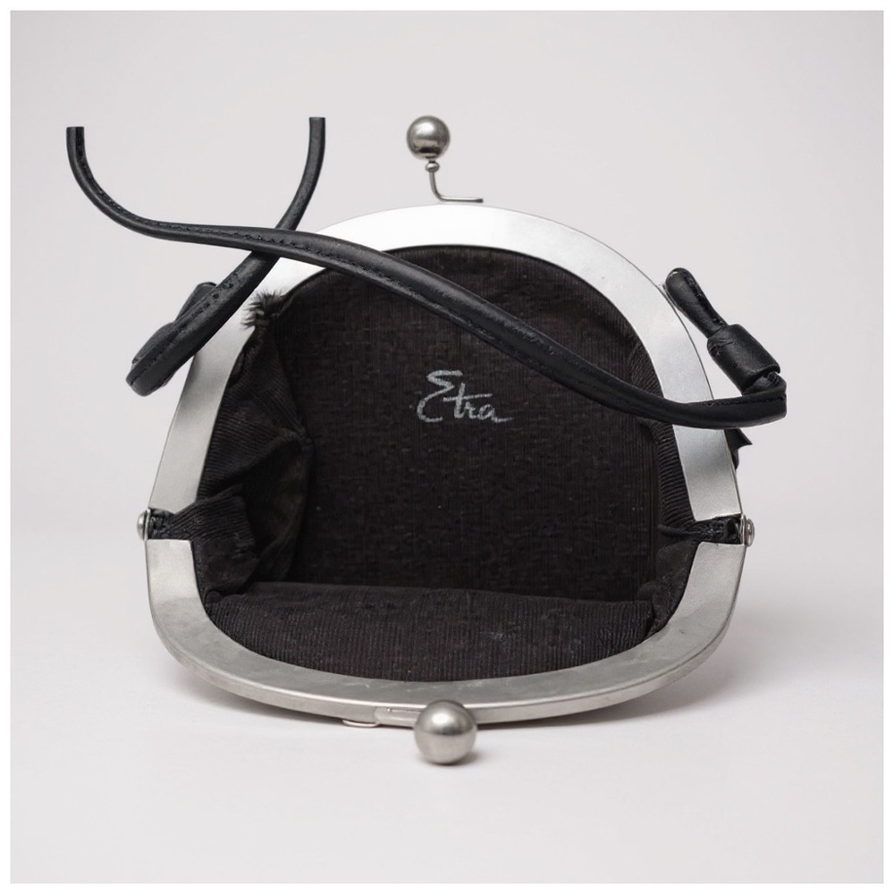 Etra Vintage Black Velvet Hand Bag w/ Ornamental Silver Pull-Tab Closure - Picture 7 of 10